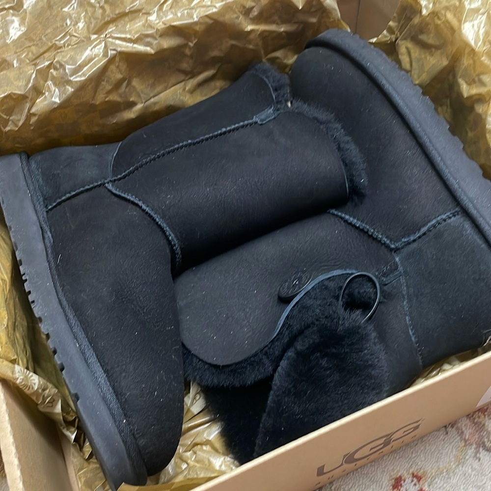 Ugg Bailey Button boots